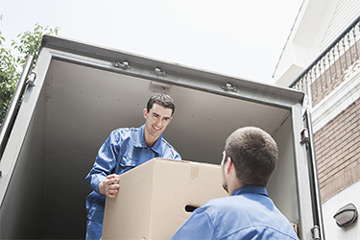 Moving Company Portland | Movers Unloading